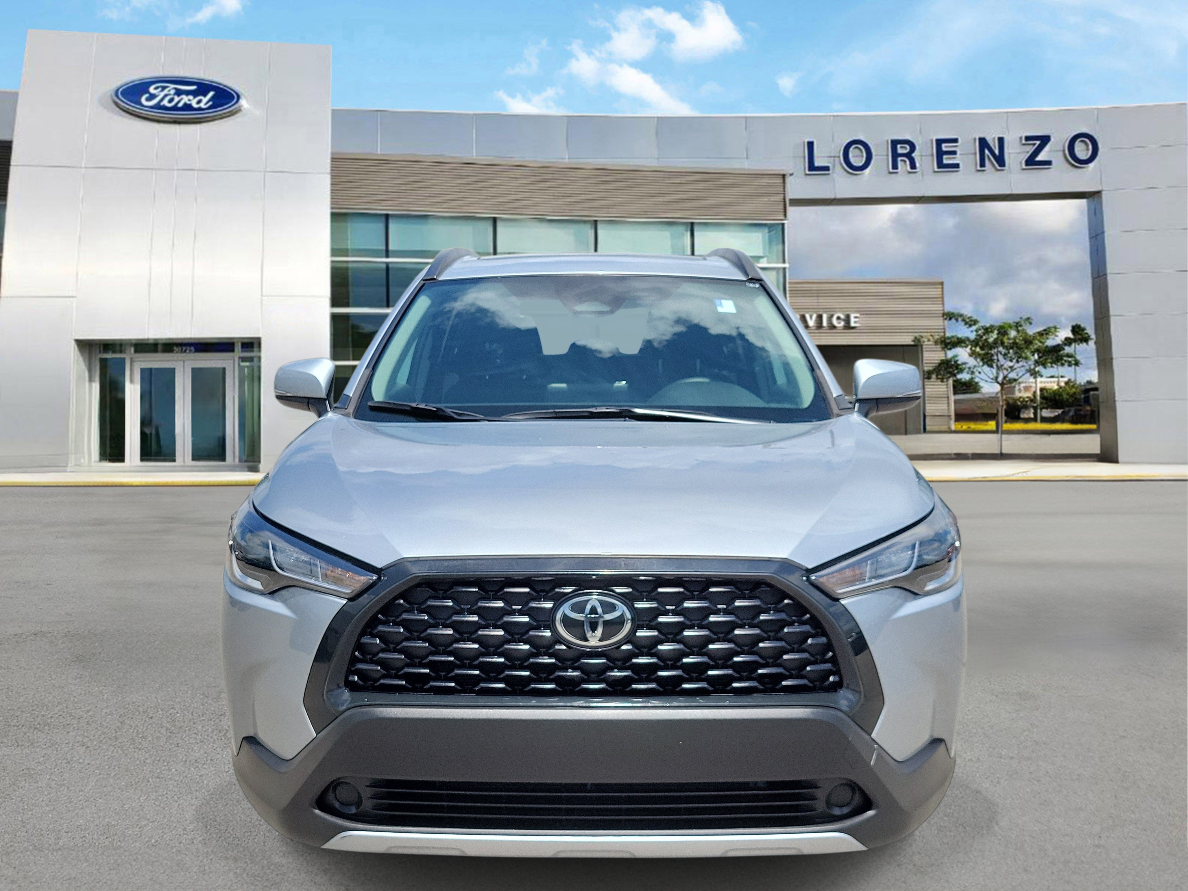 Used 2024 Toyota Corolla Cross LE w/ Moonroof Package FWD image 2