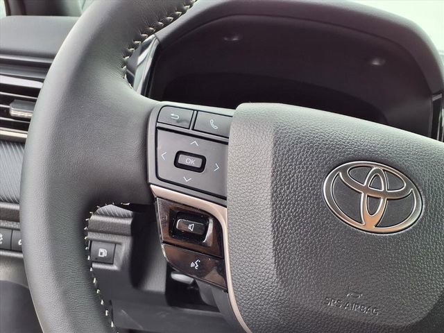 Used 2025 Toyota Camry SE image 15