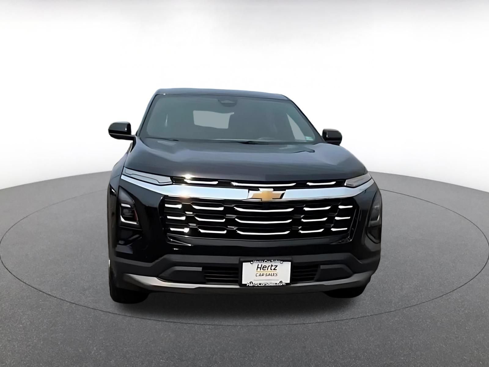 Used 2025 Chevrolet Equinox LT FWD image 3