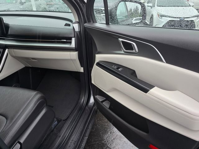 Certified 2022 Kia Carnival LX image 14