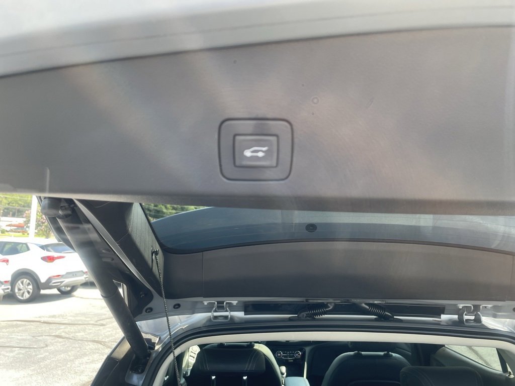 Used 2023 Buick Encore GX Essence w/ Experience Buick Package image 23