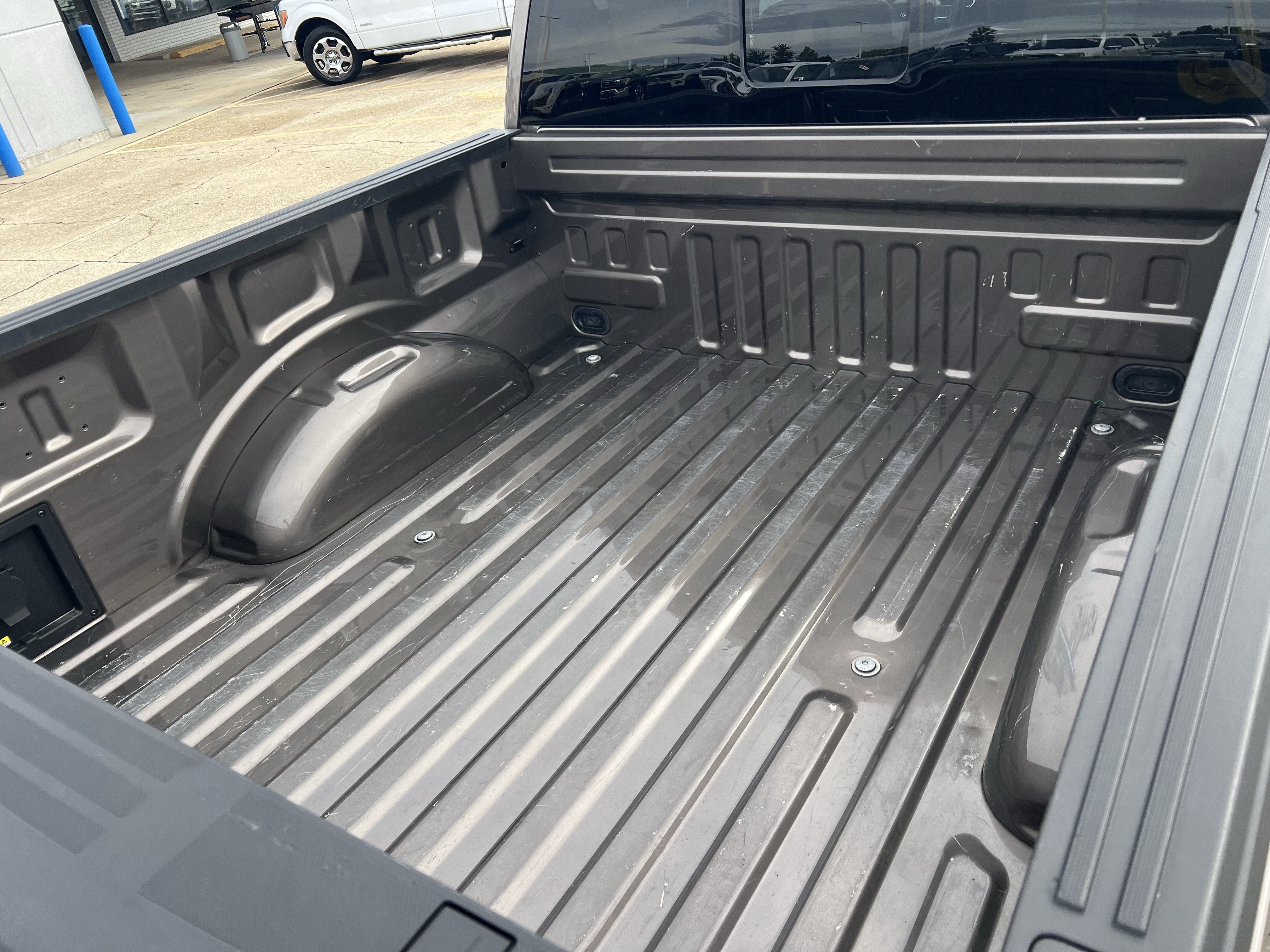 Used 2023 Ford F150 Lariat AWD/4WD image 8