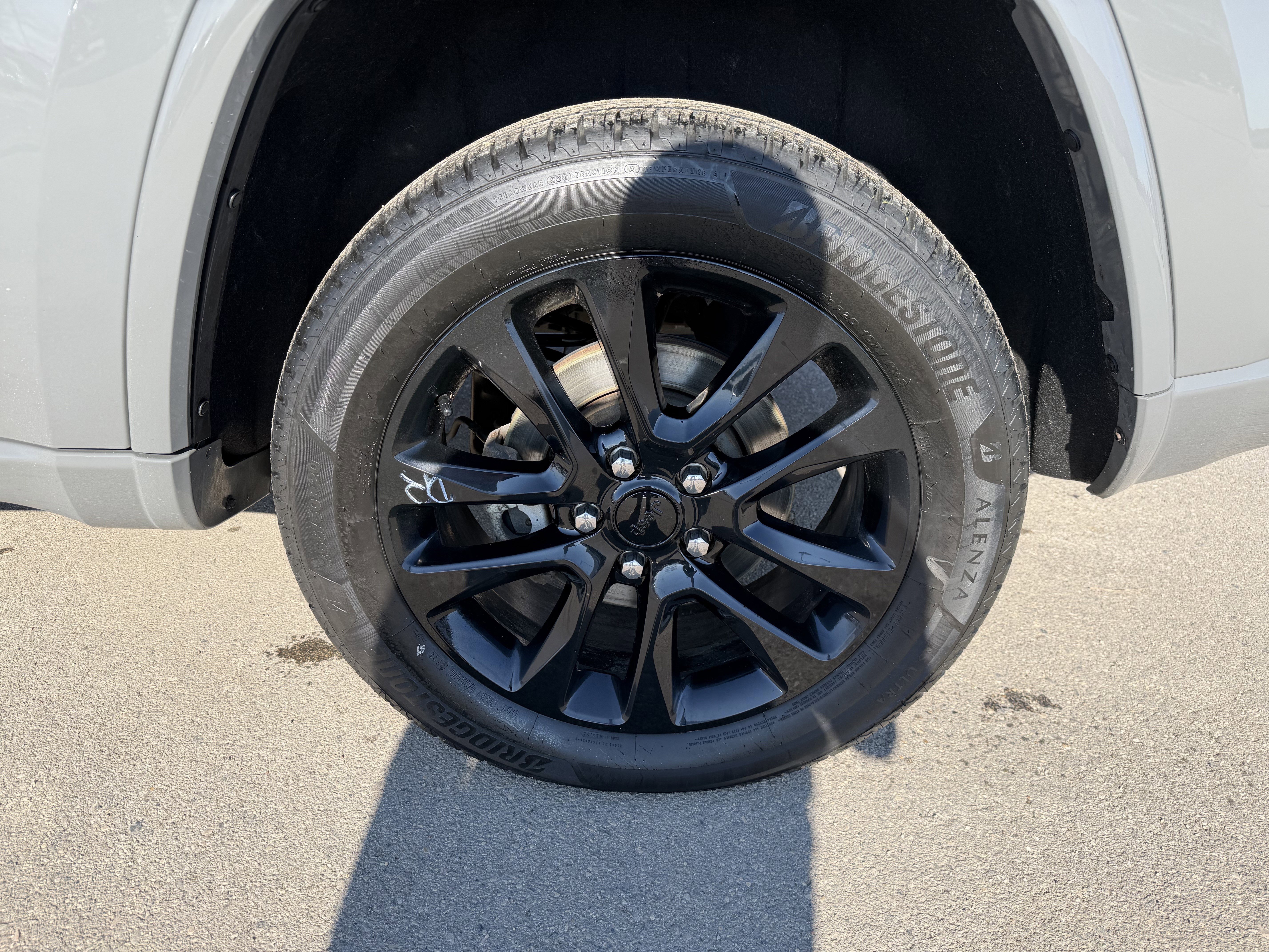 Used 2022 Jeep Grand Cherokee Laredo X image 20