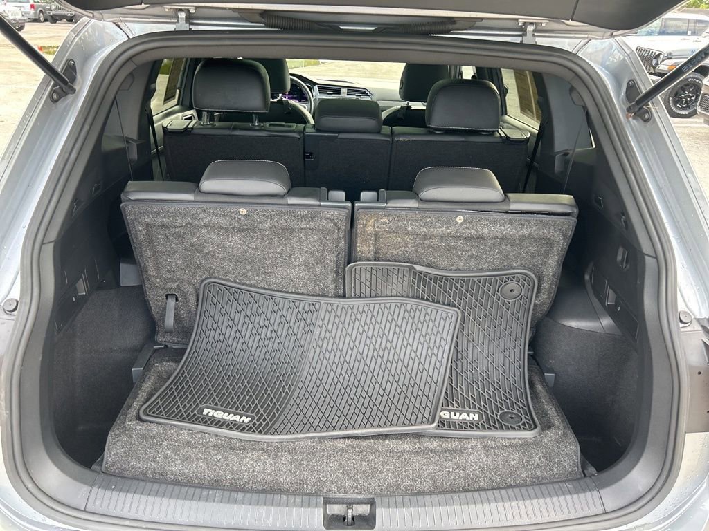 Used 2023 Volkswagen Tiguan SE R-Line image 33