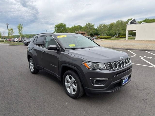 Used 2020 Jeep Compass Latitude w/ Cold Weather Group AWD/4WD image 3