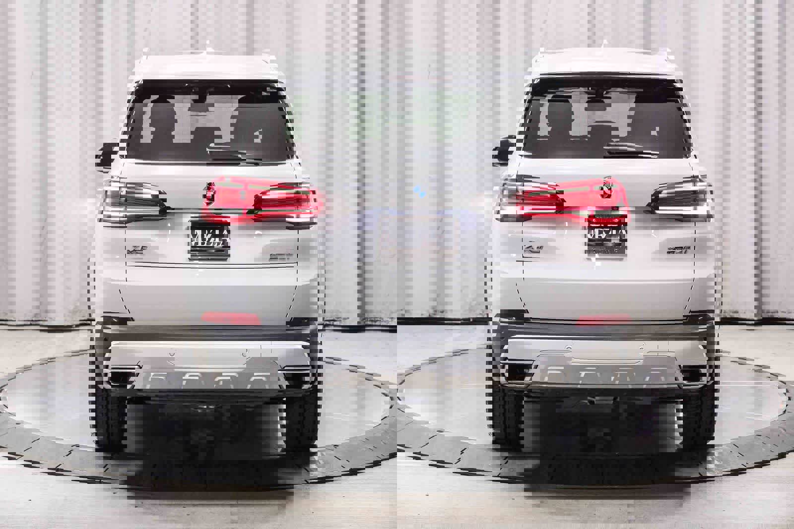 Used 2021 BMW X5 xDrive40i w/ Convenience Package image 3