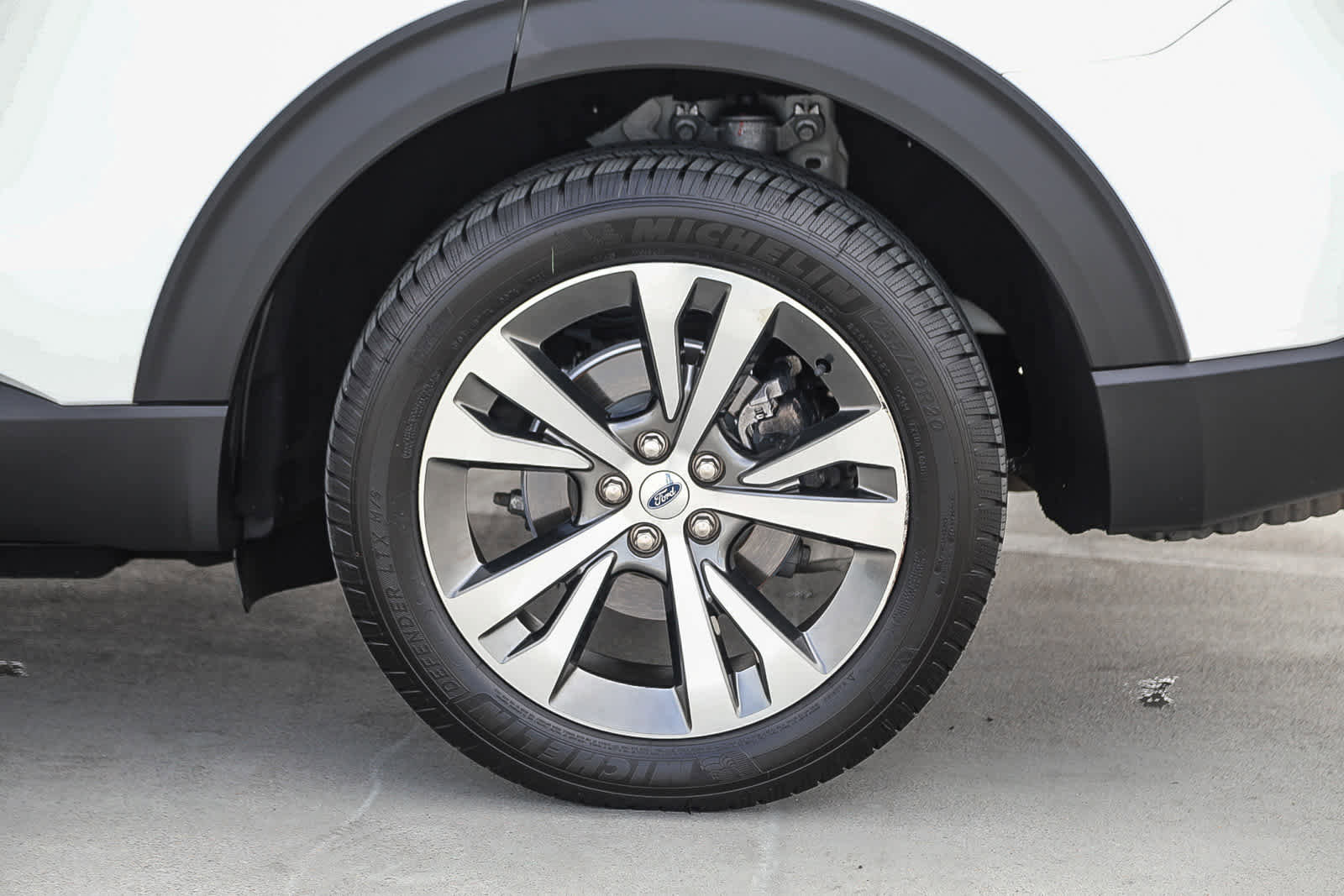 Used 2020 Ford Explorer Platinum w/ Premium Technology Package image 11