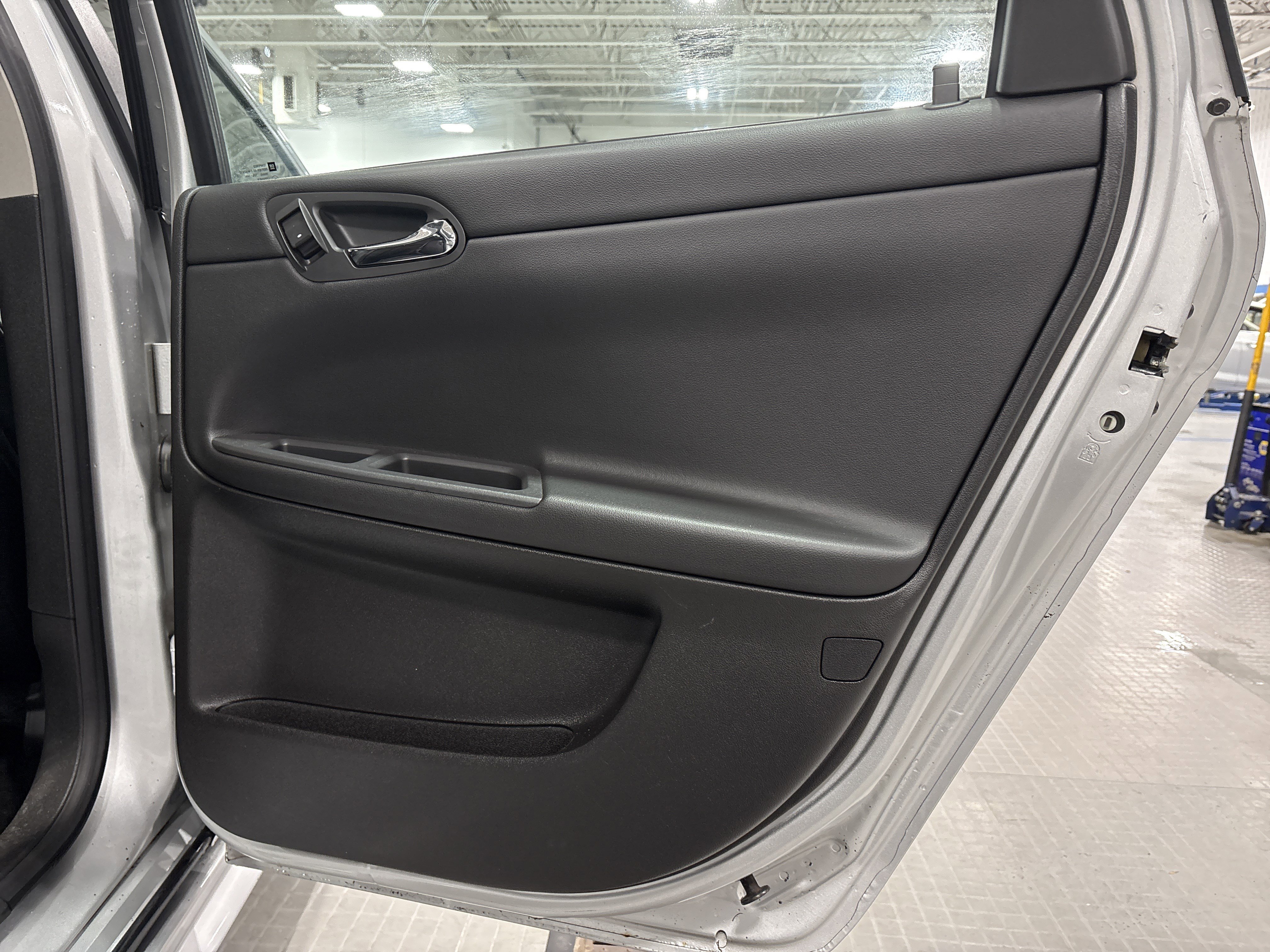 Used 2011 Chevrolet Impala LS image 19