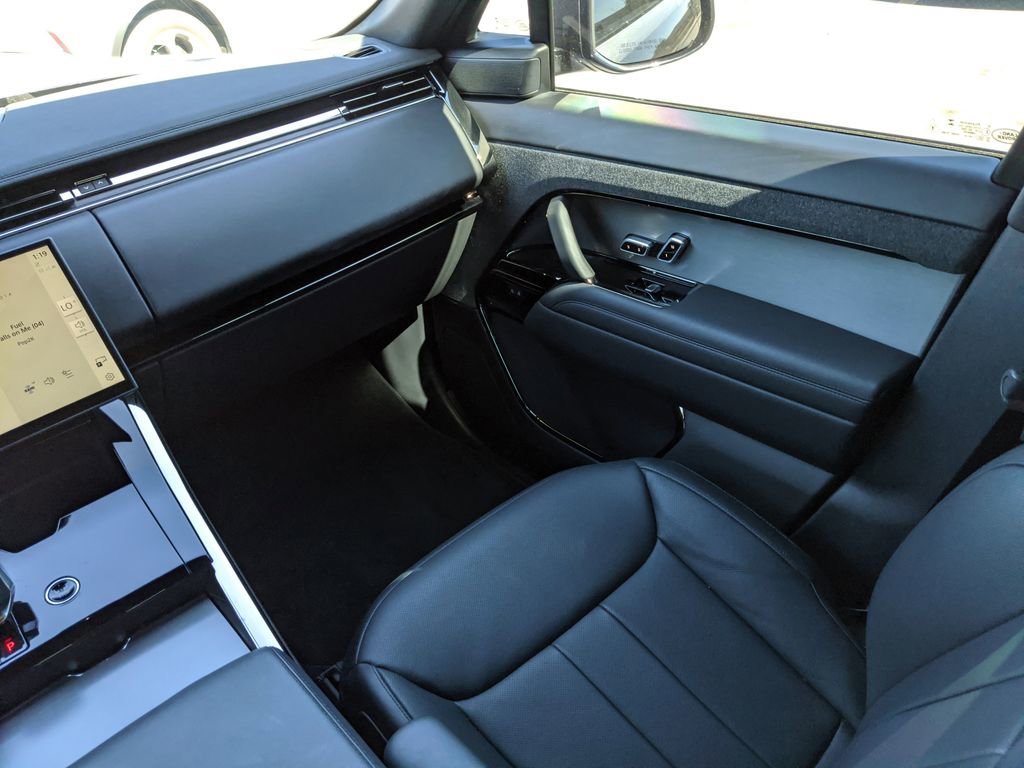 Used 2024 Land Rover Range Rover Sport Dynamic SE image 21