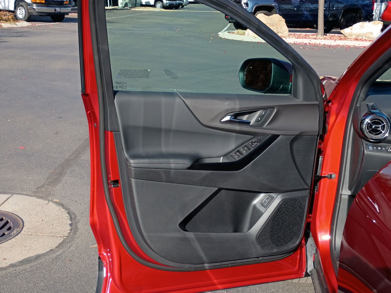 New 2026 Chevrolet Equinox LT image 29