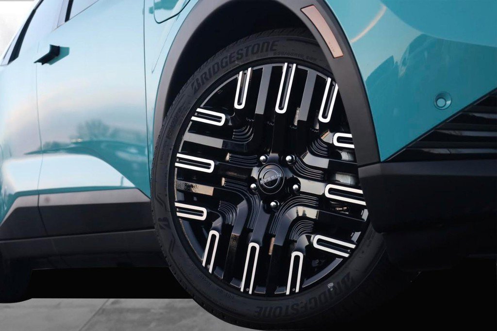 New 2026 Nissan Leaf Platinum+ w/ Cargo Package (Platinum+) image 3