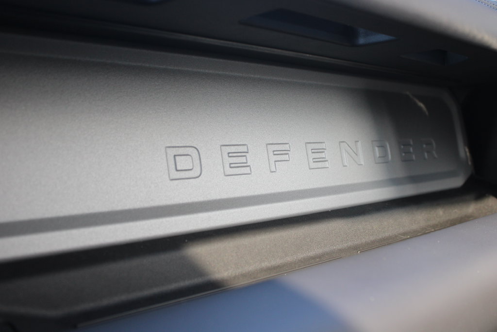 New 2026 Land Rover Defender 110 V8 AWD/4WD image 28