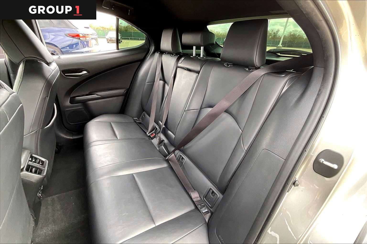 Used 2020 Lexus UX 200 w/ Premium Package image 18