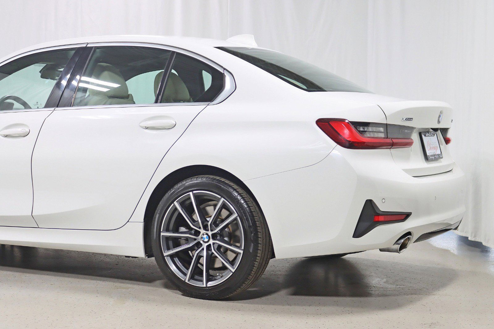 Used 2022 BMW 330i xDrive Sedan w/ Premium Package image 11