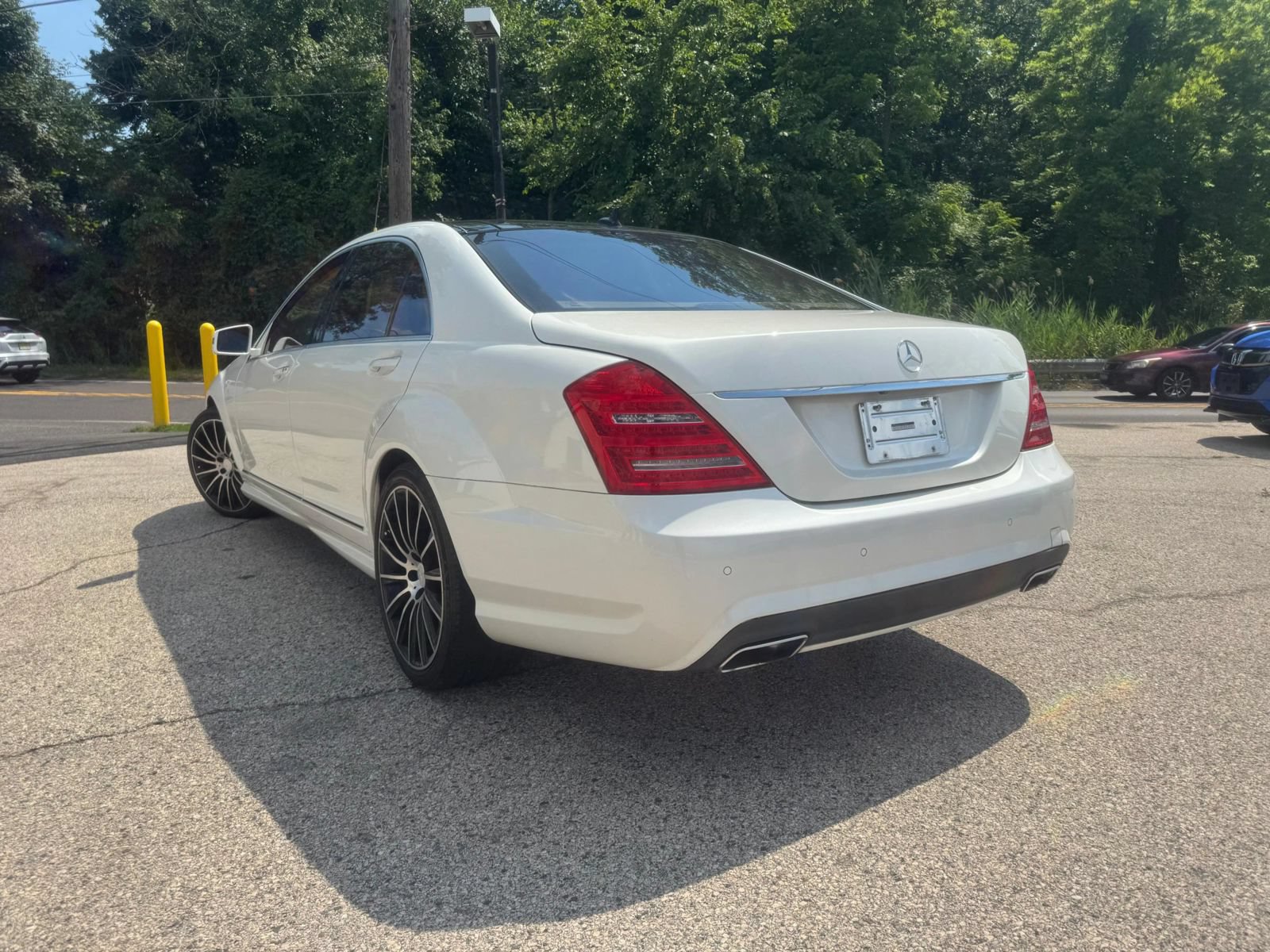 Used 2010 Mercedes-Benz S 550 w/ Sport Pkg image 7