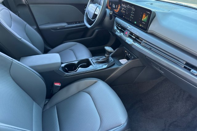 New 2026 Kia K4 EX FWD image 18