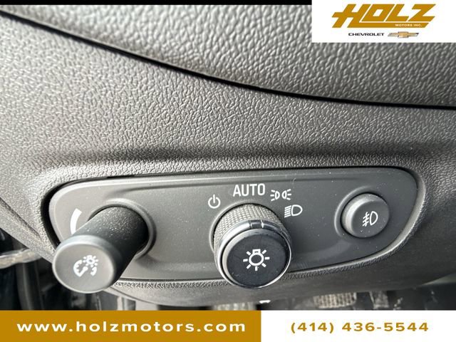 Used 2020 Chevrolet Equinox LT image 17