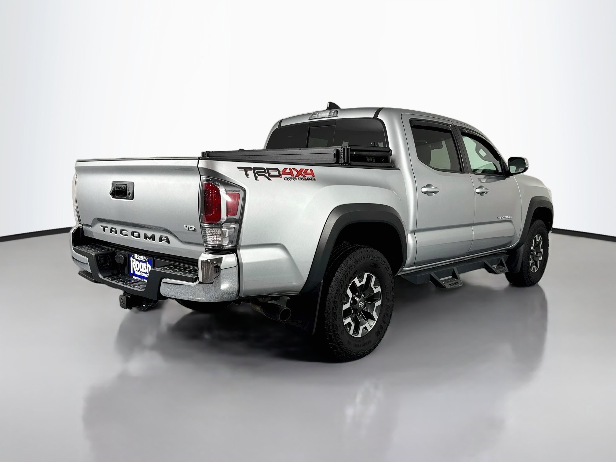 Used 2023 Toyota Tacoma TRD Off-Road AWD/4WD image 5
