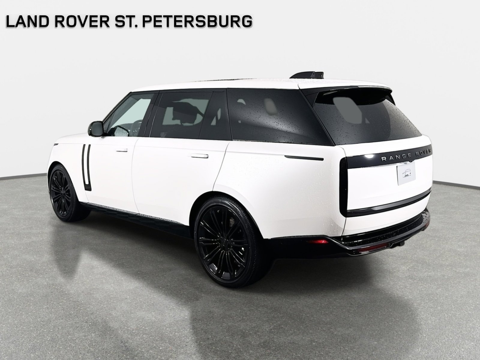 New 2026 Land Rover Range Rover Long Wheelbase SE AWD/4WD image 7