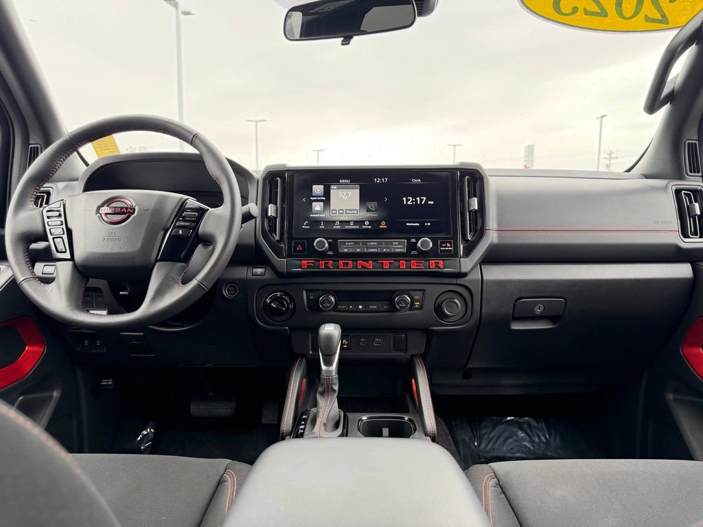 Used 2025 Nissan Frontier PRO-4X image 26