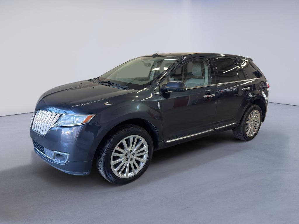 Used 2013 Lincoln MKX AWD image 3