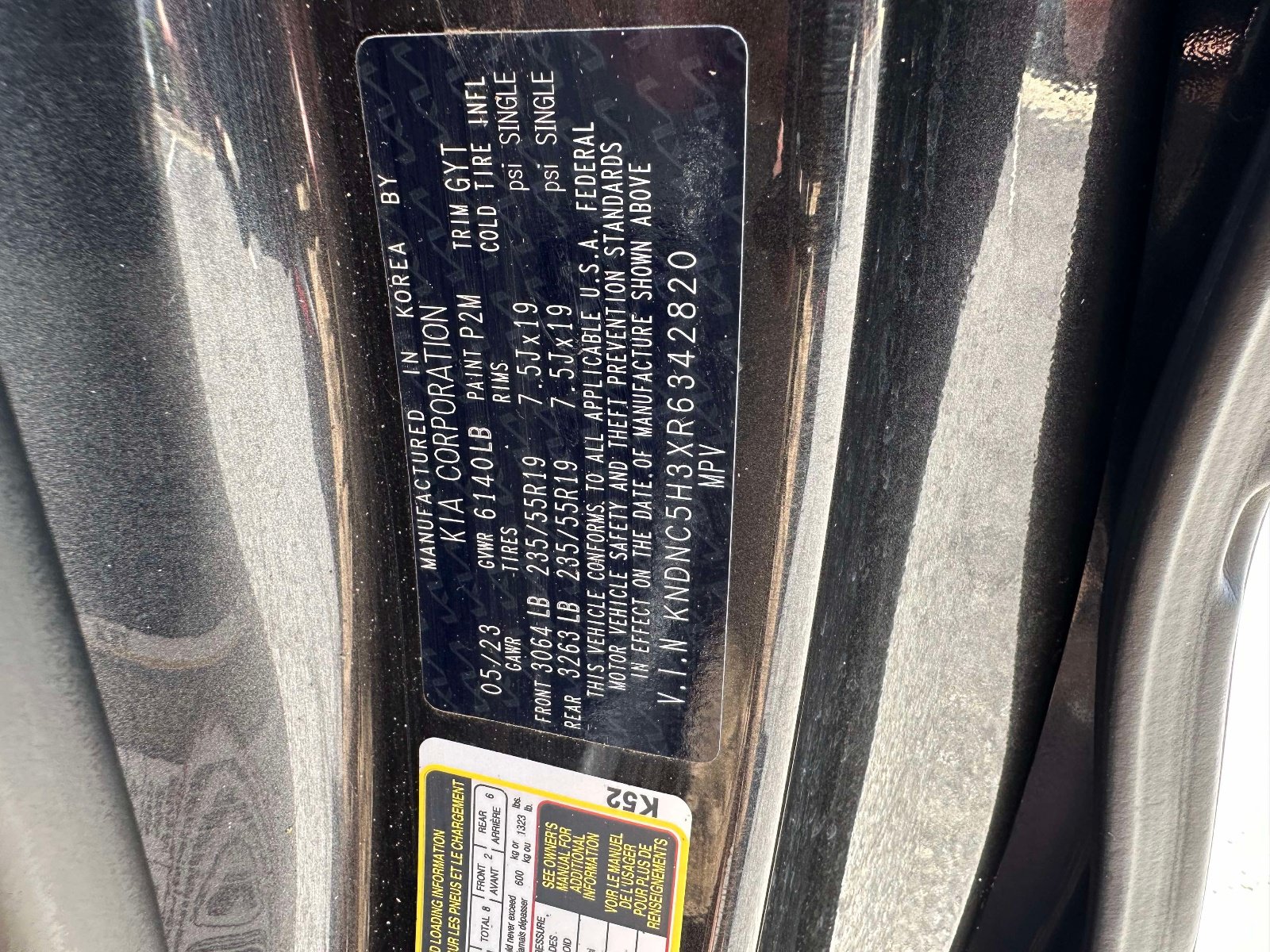 Used 2024 Kia Carnival EX FWD image 30