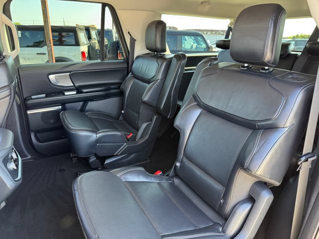 Used 2025 Ford Expedition Max Platinum AWD/4WD image 16