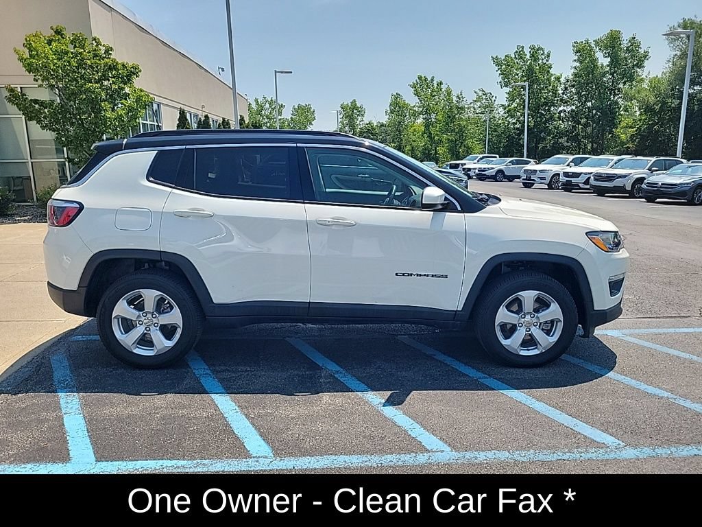 Used 2019 Jeep Compass Latitude w/ Popular Equipment Group AWD/4WD image 3
