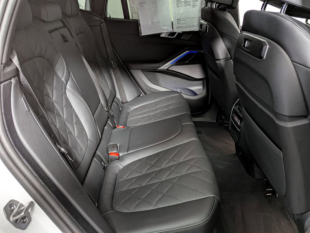 Used 2026 BMW X6 xDrive40i image 40