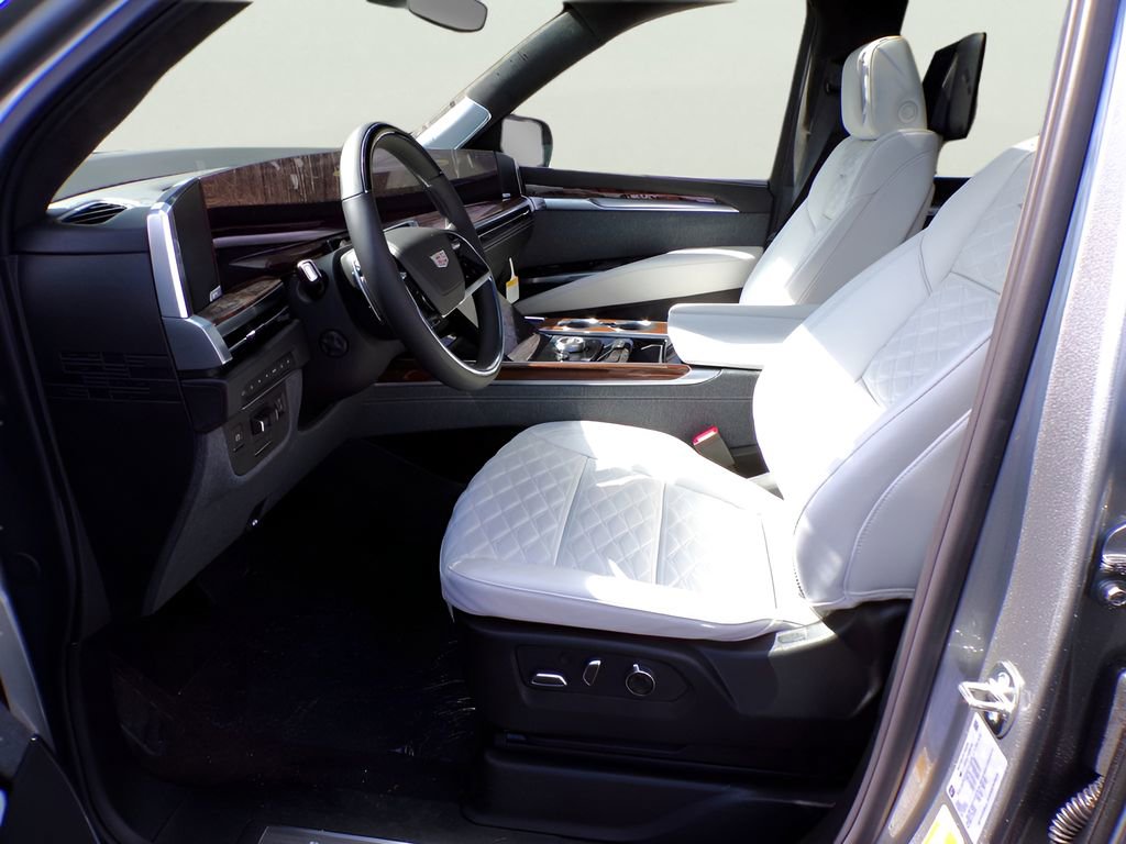 New 2026 Cadillac Escalade Platinum Sport w/ LPO, ONYX Package image 7