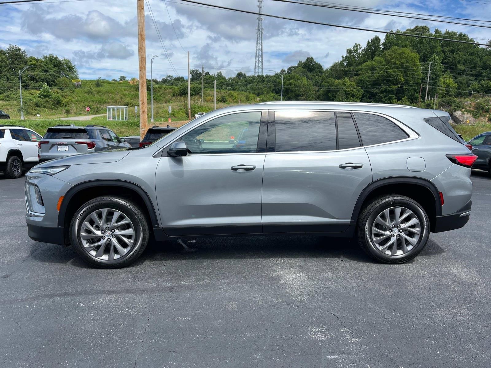 New 2026 Buick Enclave Preferred w/ Power Package image 7