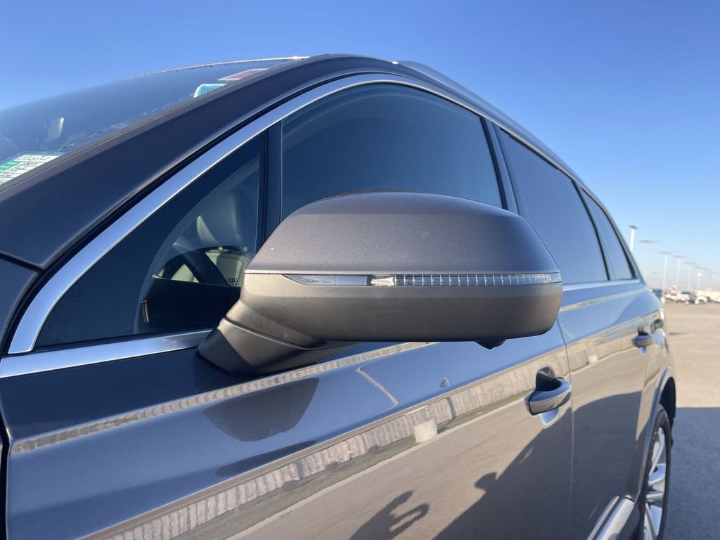 Used 2025 Audi Q7 3.0T Premium Plus image 11