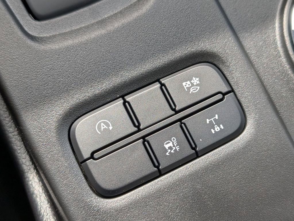 New 2025 Ford Ranger XLT w/ Equipment Group 301A High image 35