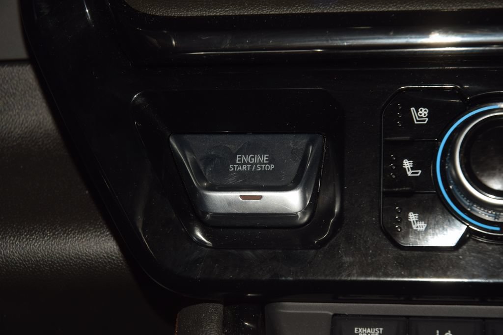 Used 2024 GMC Sierra 2500 AT4 w/ AT4 Premium Plus Package AWD/4WD image 39