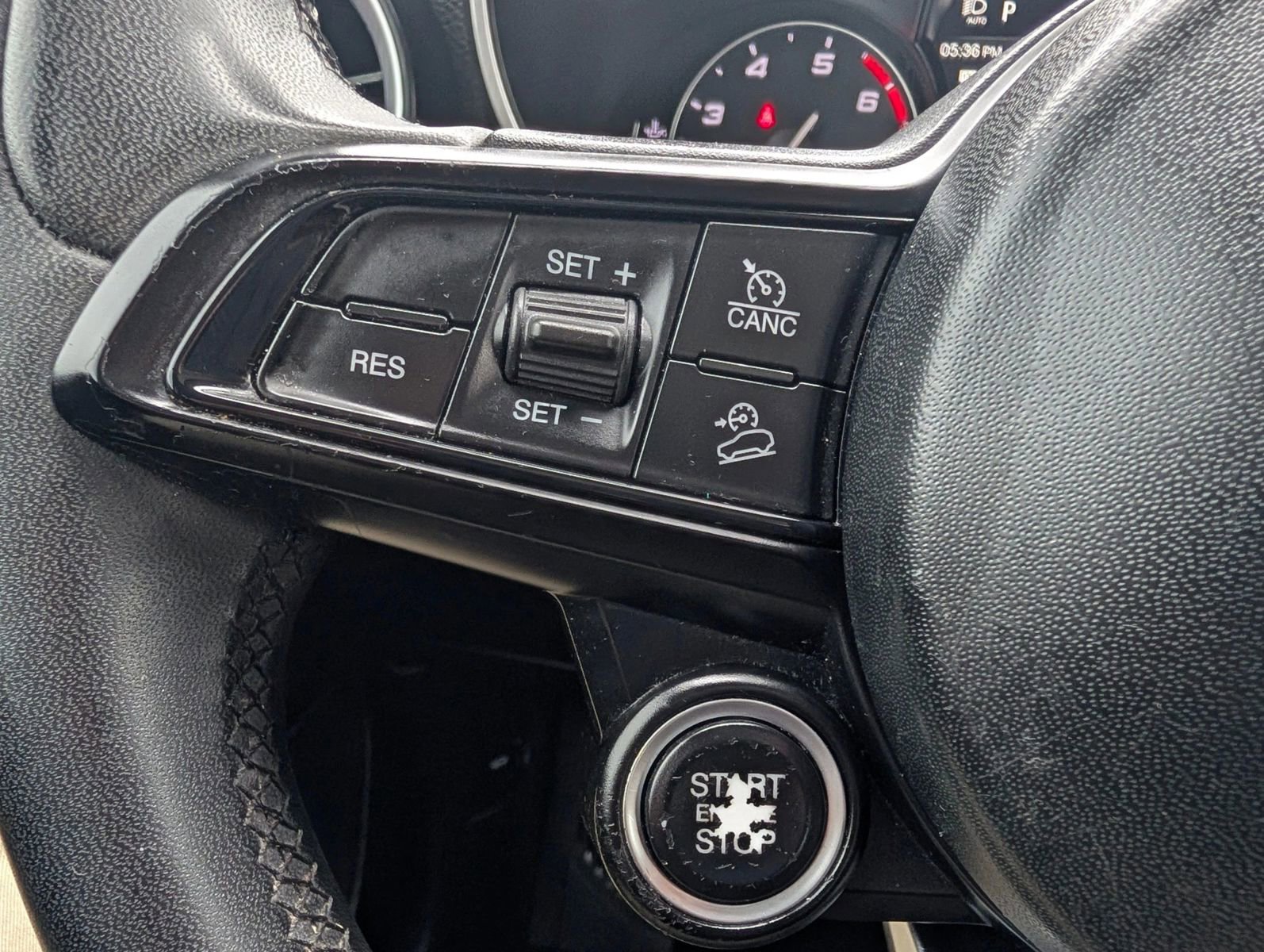 Used 2020 Alfa Romeo Stelvio Ti AWD/4WD image 33