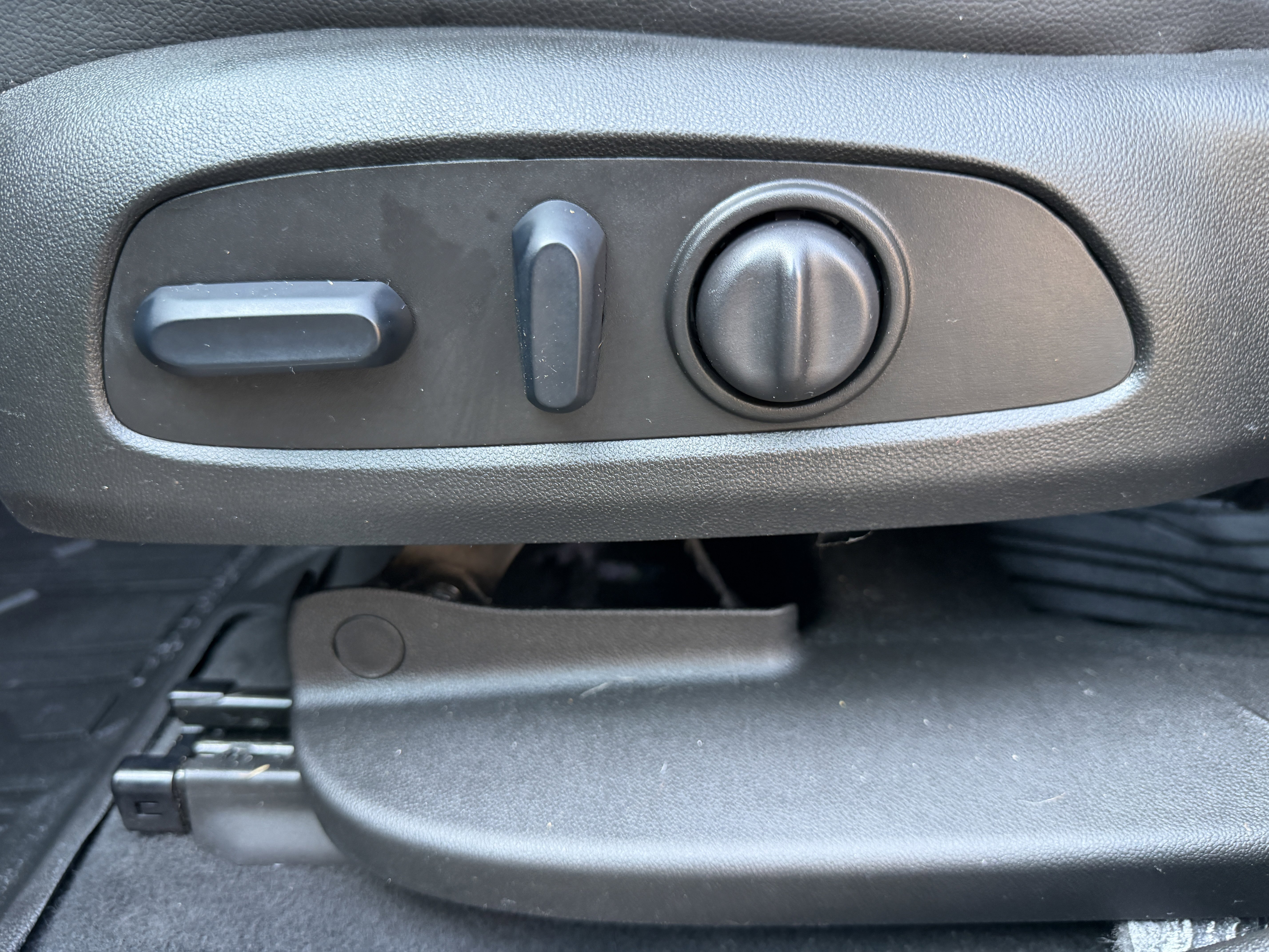 Used 2023 GMC Acadia Denali w/ Denali Ultimate Package image 40