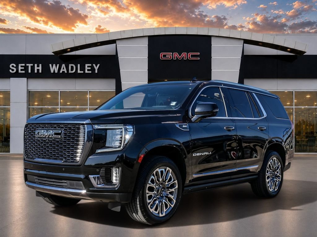 Used 2023 GMC Yukon Denali Ultimate AWD/4WD image 3