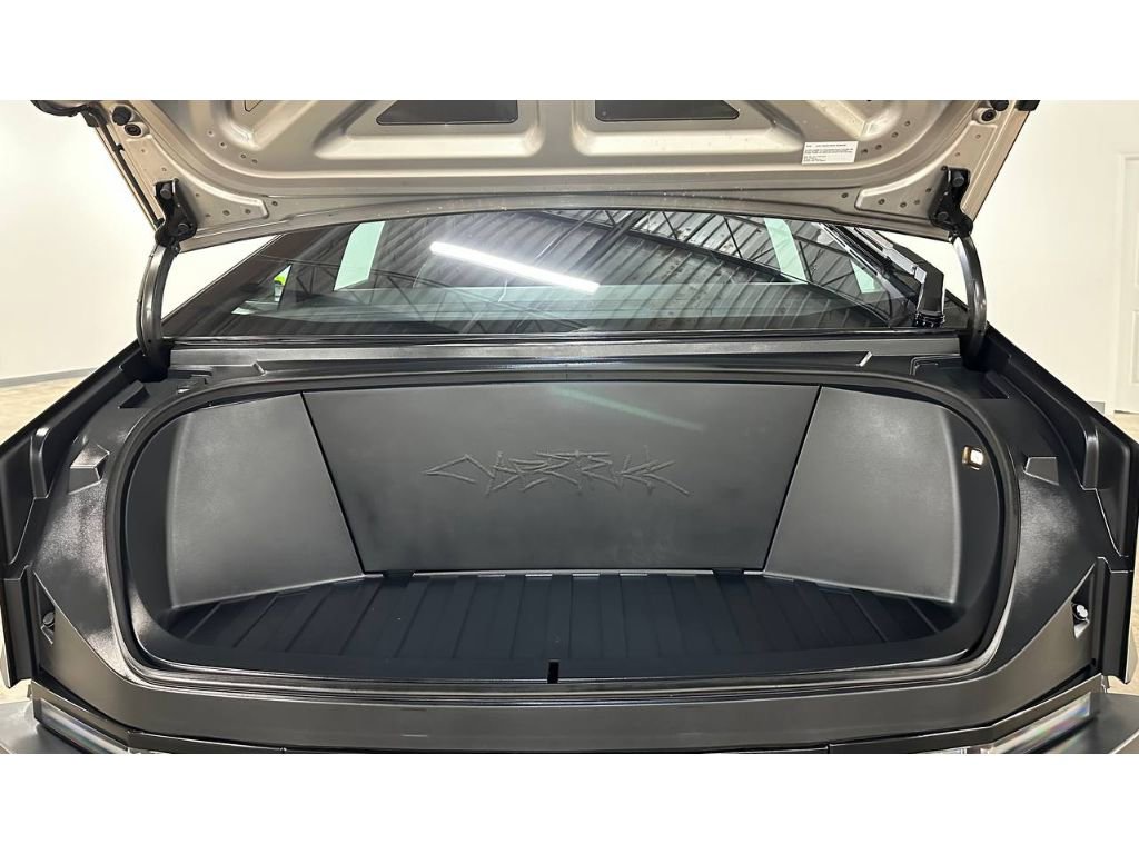 Used 2024 Tesla Cybertruck AWD Crew Cab image 4