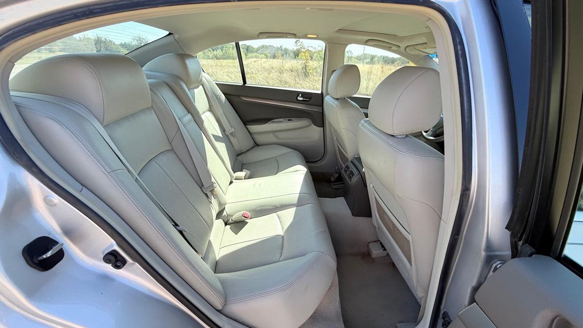 Used 2011 INFINITI G25 Journey w/ Moonroof Pkg RWD image 27