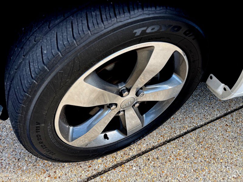 Used 2015 Jeep Grand Cherokee Overland w/ Advanced Technology Group image 44