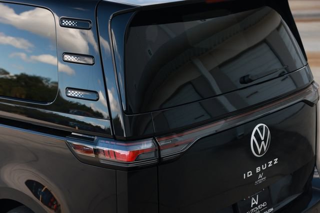 Used 2025 Volkswagen ID. Buzz Pro S RWD image 57
