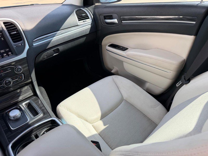 Used 2022 Chrysler 300 Touring w/ Sport Appearance Package RWD image 16
