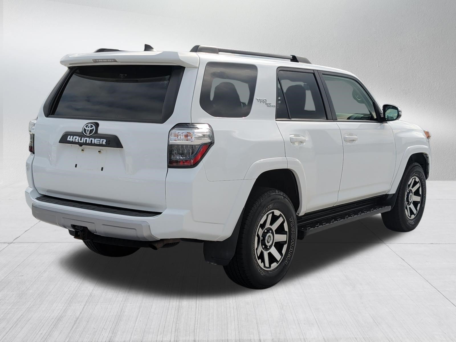 Certified 2020 Toyota 4Runner TRD Off-Road Premium AWD/4WD image 7