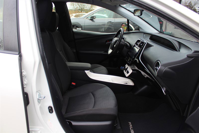 Used 2016 Toyota Prius Three image 23
