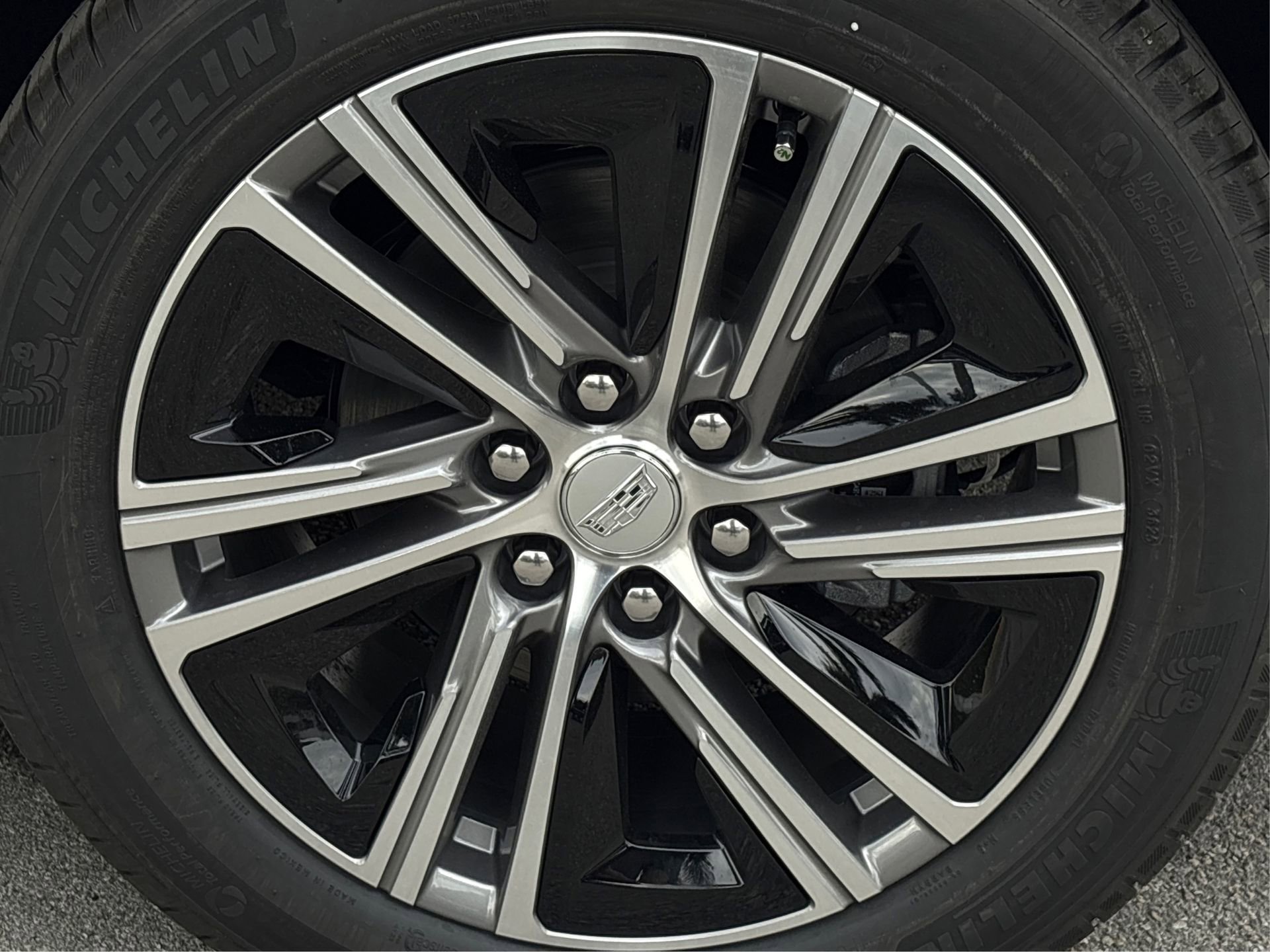 New 2026 Cadillac Lyriq Luxury image 13