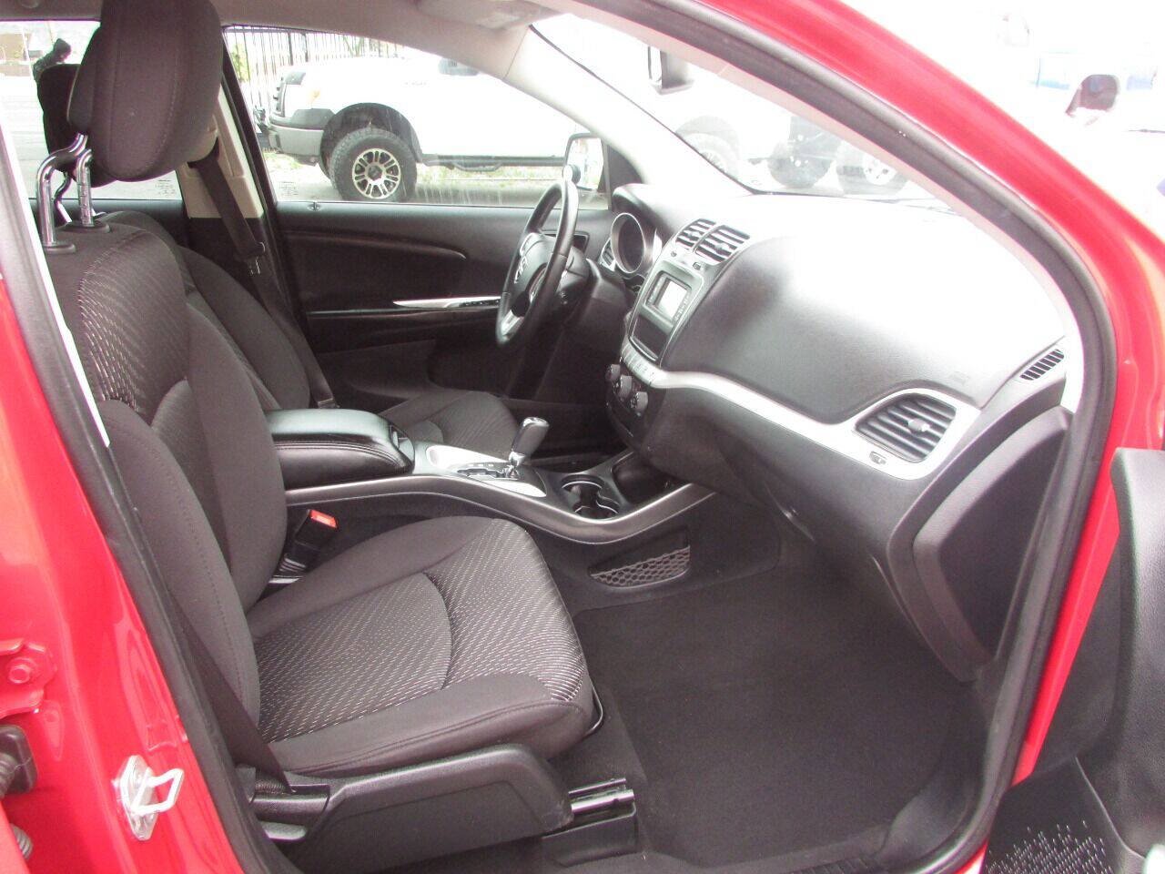 Used 2013 Dodge Journey American Value Package w/ Flexible Seating Group FWD image 29