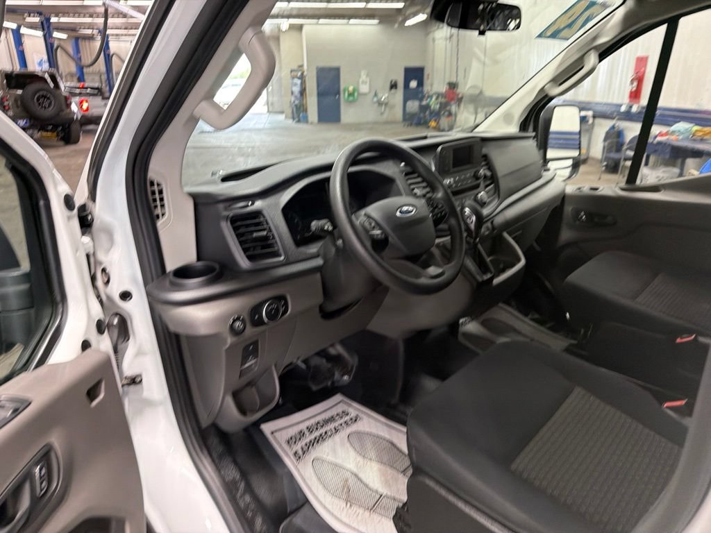 Used 2024 Ford Transit 250 Low Roof w/ Exterior Upgrade Package RWD image 15