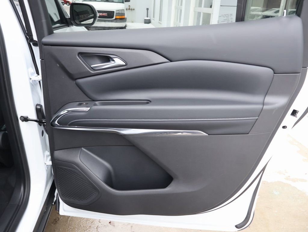New 2026 Chevrolet Traverse LT w/ Sun and Wheel Package image 35