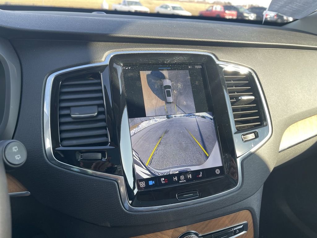 Used 2025 Volvo XC90 B6 Plus image 29