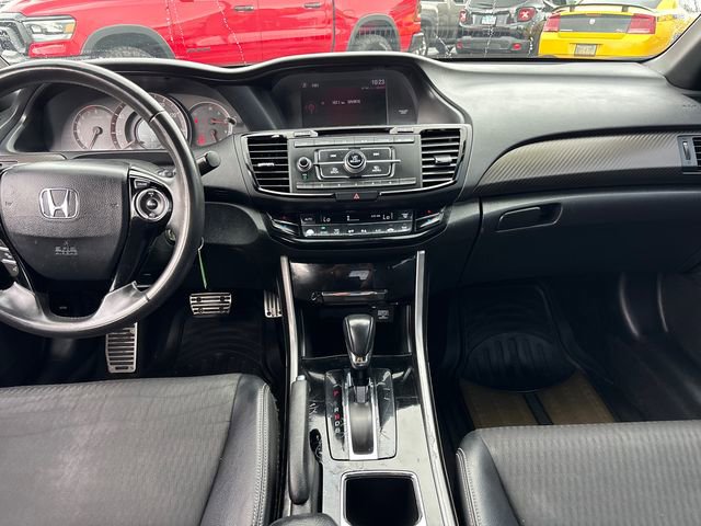 Used 2017 Honda Accord Sport image 9